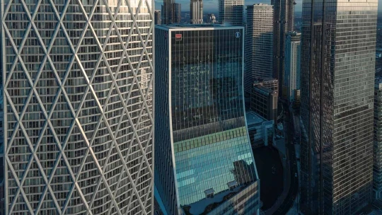 Polsko vede visegrádskou čtyřku, Česko druhé. Evropská banka zvedla prognózy růstu ekonomiky