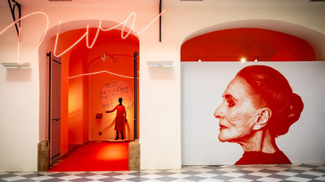 Stoletá Soňa Červená. Národní muzeum připravilo operní divě výstavu k jubileu