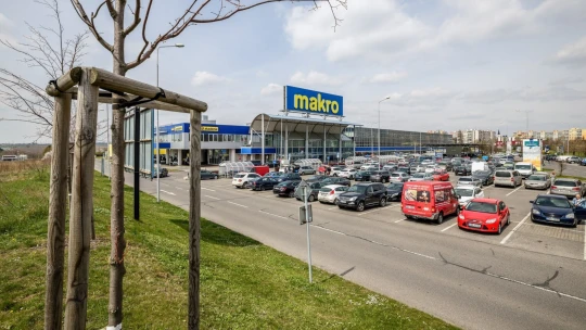 Křetínský chystá v&nbsp;Makru velké změny. Jak se proměnilo za 28 let na českém trhu?