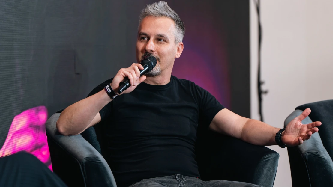 Nula emisí a žádný hluk. Michal Závišek v Brně představil letadla budoucnosti