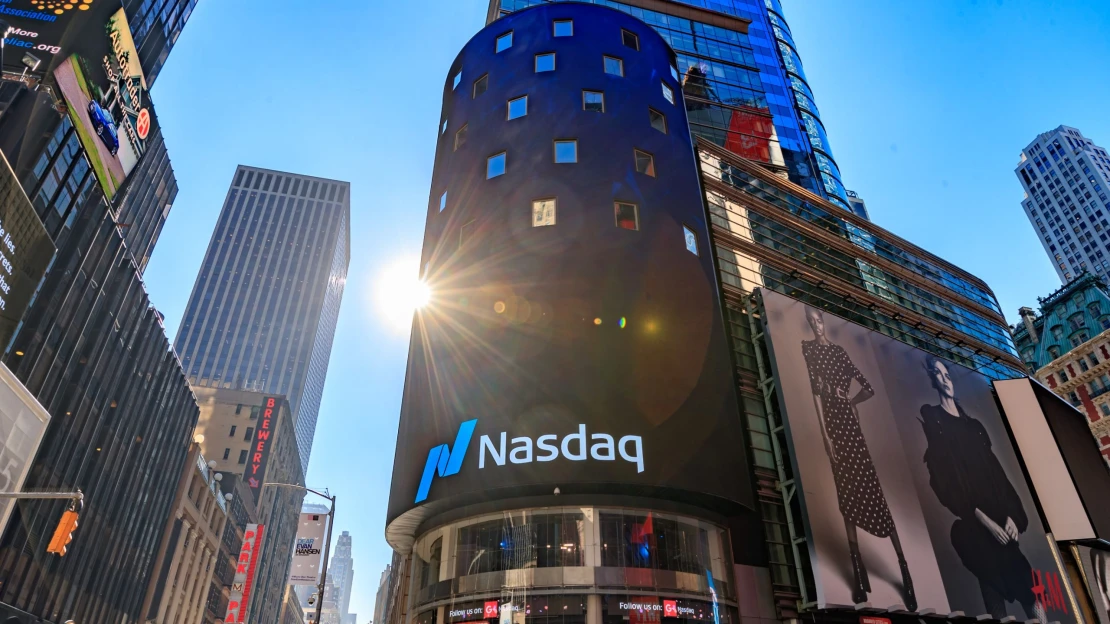 Nasdaq zpřísňuje pravidla. Čínské firmy budou mít těžší vstup na americkou burzu