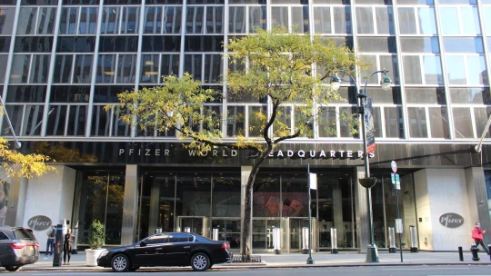 Našel Pfizer zlatý grál? Po vlastním selhání chce koupit konkurenční lék na hubnutí