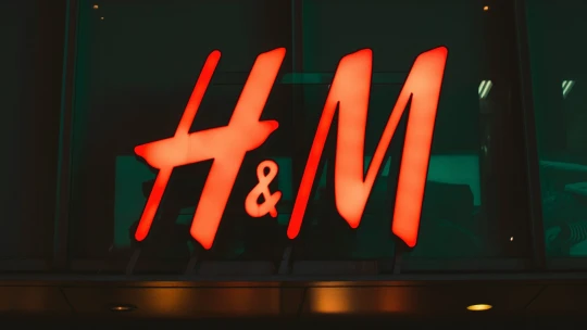 H&M zvýšil provozní zisk o čtyřicet procent. Těží z podzimní kolekce