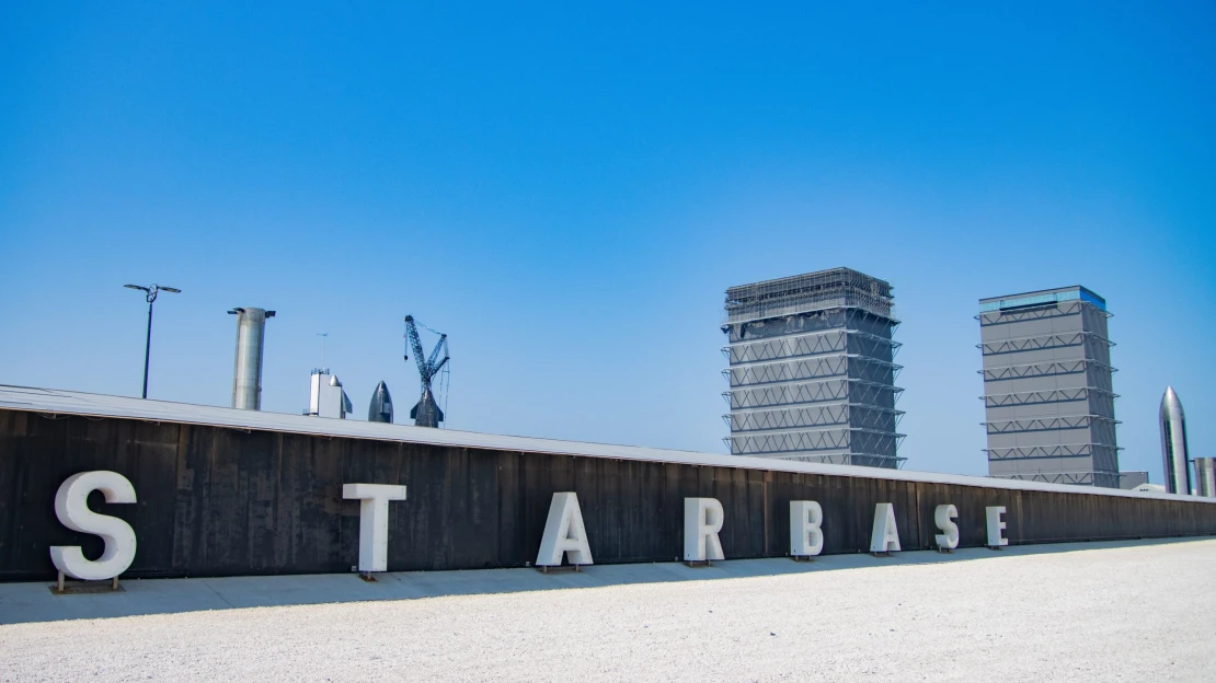 SpaceX uzavřela miliardovou dohodu s EchoStar, chce posílit svůj Starlink