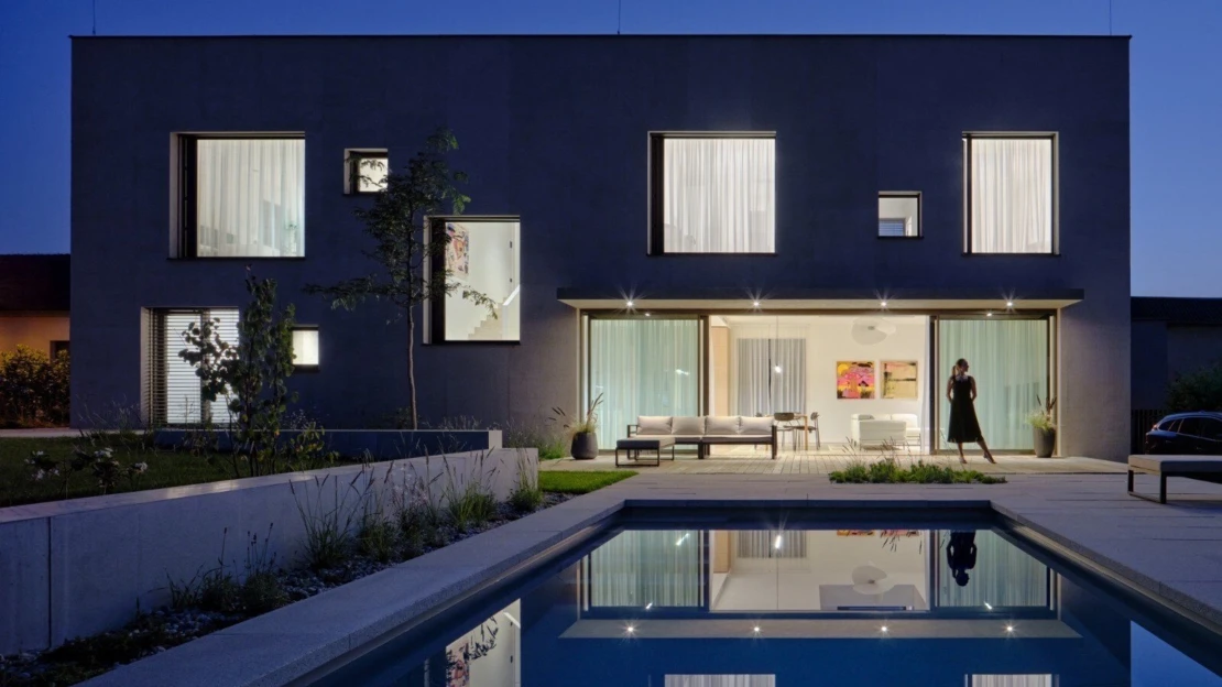 Dům, v němž kouzlí světlo. Jak bydlí návrhářka Veronika Štěrbová