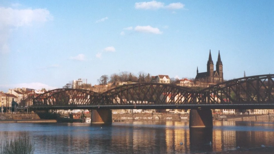 Nový železniční most na Výtoni nebude. Stát dá přednost rekonstrukci