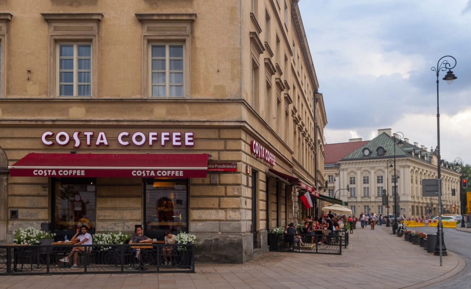 Coca-Cola znovu otevírá prodej Costa Coffee. Zájemci dříve nabídli příliš málo