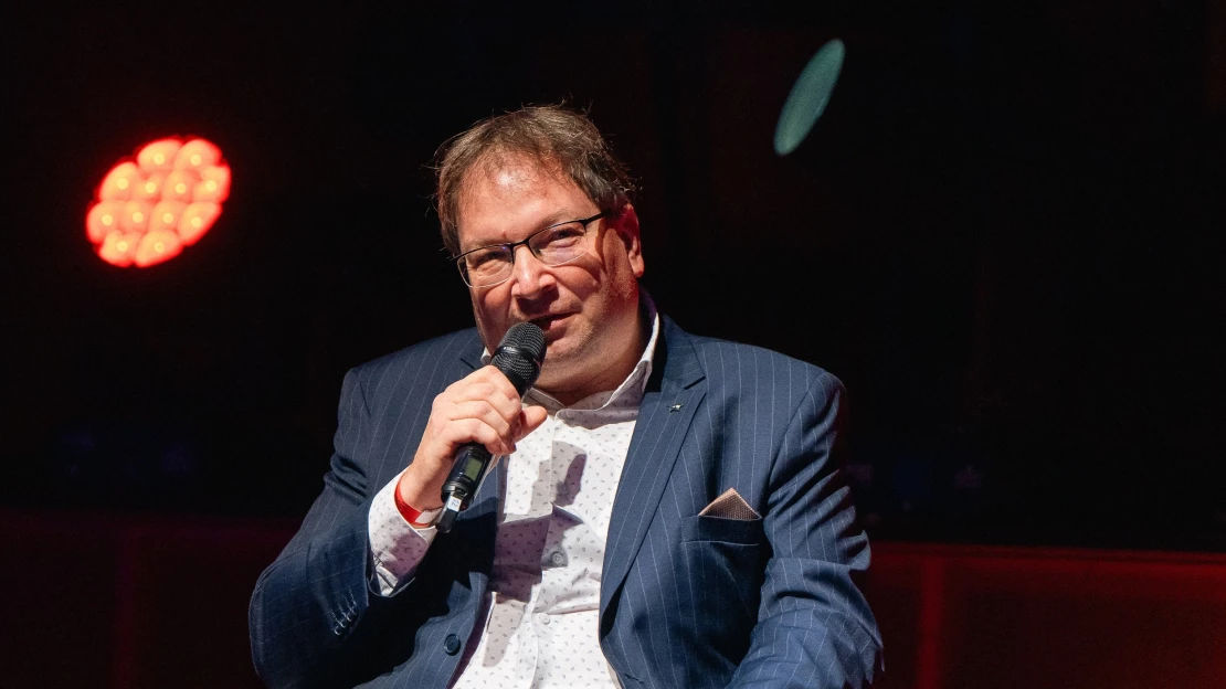 Šance pro mladé? Chemie není sexy, ale svět se bez ní neobejde, říká šéf rafinerie