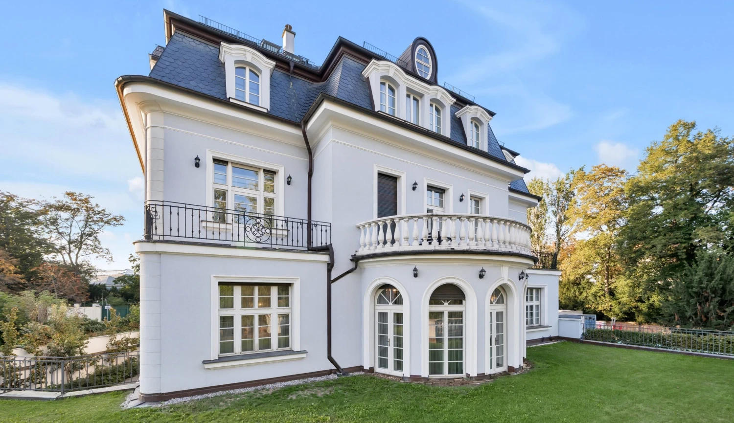 Vila skoro za půl miliardy. Podívejte se na nejdražší dům, který je dnes na trhu