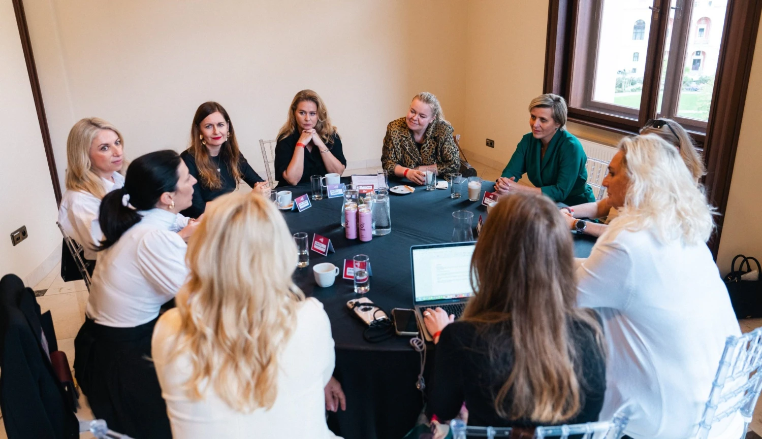 Ženy ve vedení jsou pod drobnohledem, shodlo se osm žen z politiky a byznysu