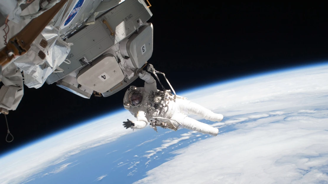 Miliardy dolarů ve vesmíru. Kosmický průmysl hlásí příliv rekordního kapitálu