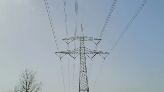 Na zimu připraveni. Češi se nemusejí obávat zdražení energií, cena plynu klesá