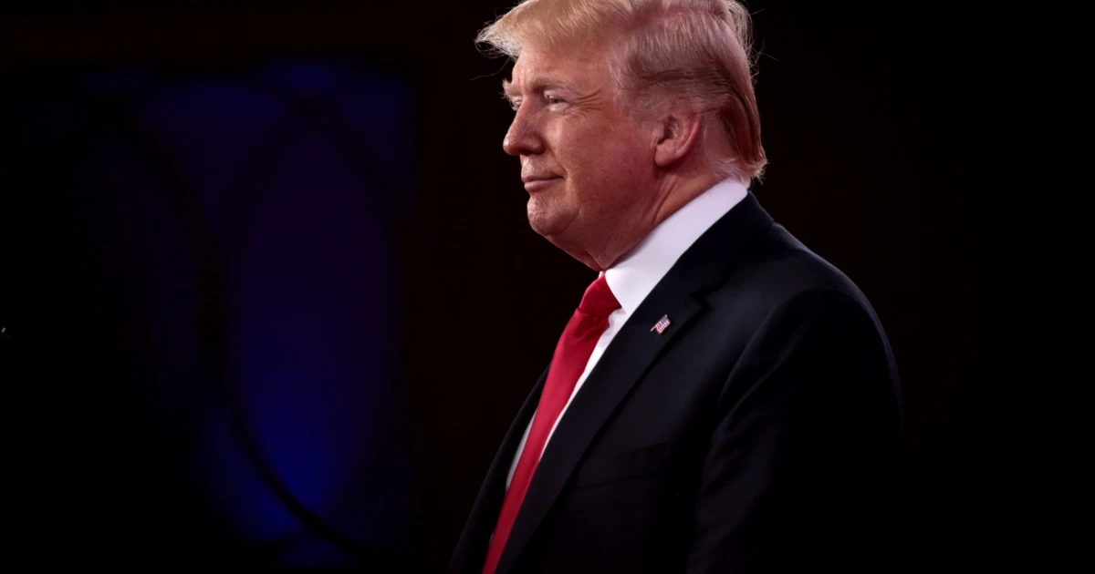 Státní odměny z celních výnosů. Trump slibuje Američanům tisíce dolarů