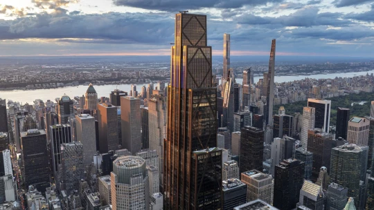 Bronzová ikona v srdci Manhattanu. Banka JPMorgan si otevřela novou centrálu za desítky miliard