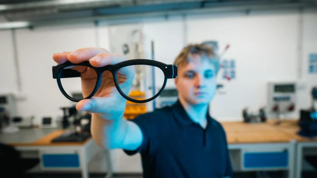 Co dokáže český středoškolák s touhou pomoci? Vytvoří AI brýle pro slabozraké