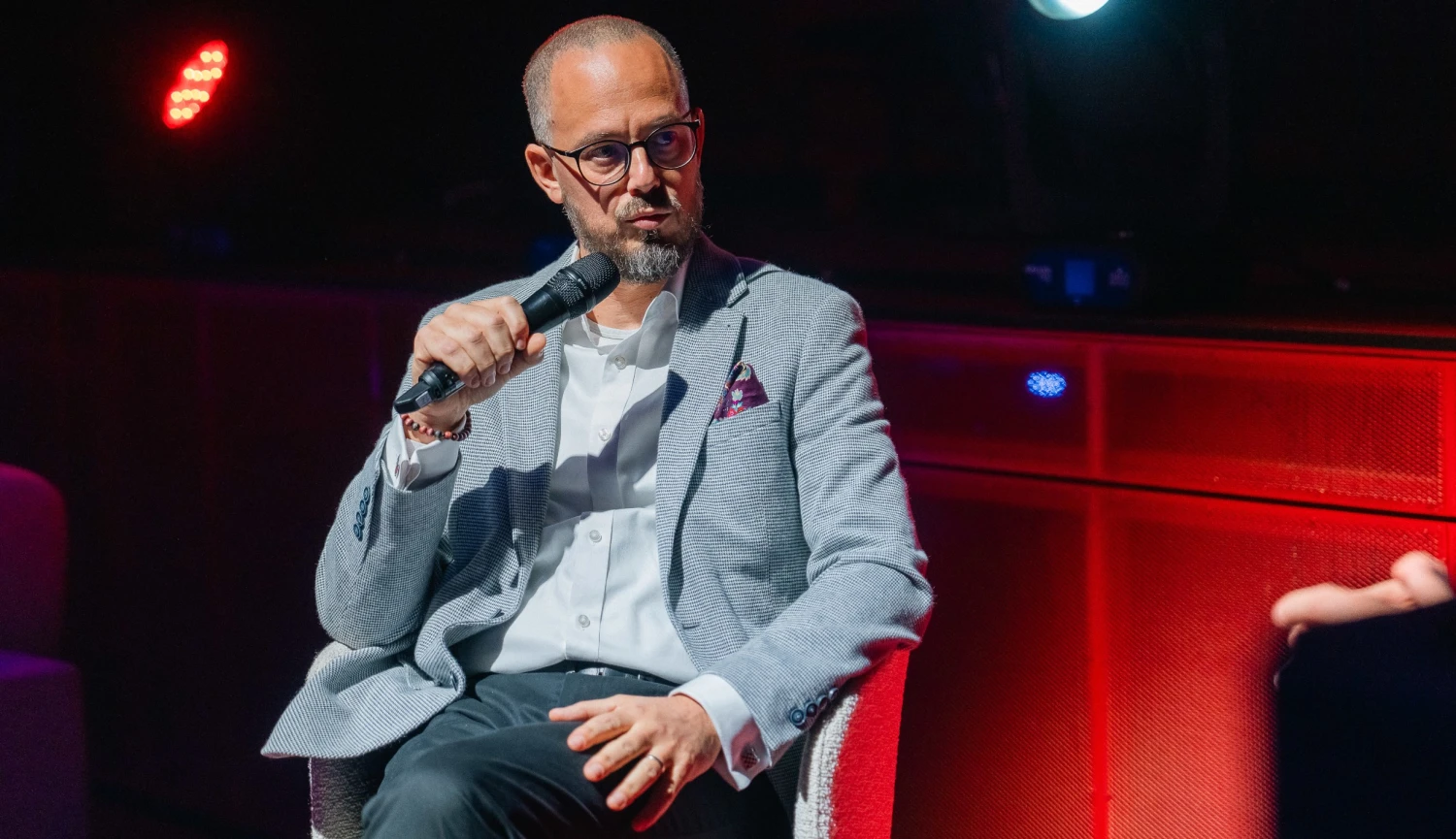 Český byznys se už nebojí. Každá desátá firma se vrací do domácích rukou