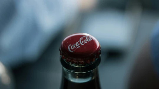Vyšší ceny bez cukru. Coca-Cola si ve čtvrtletí polepšila o třetinu