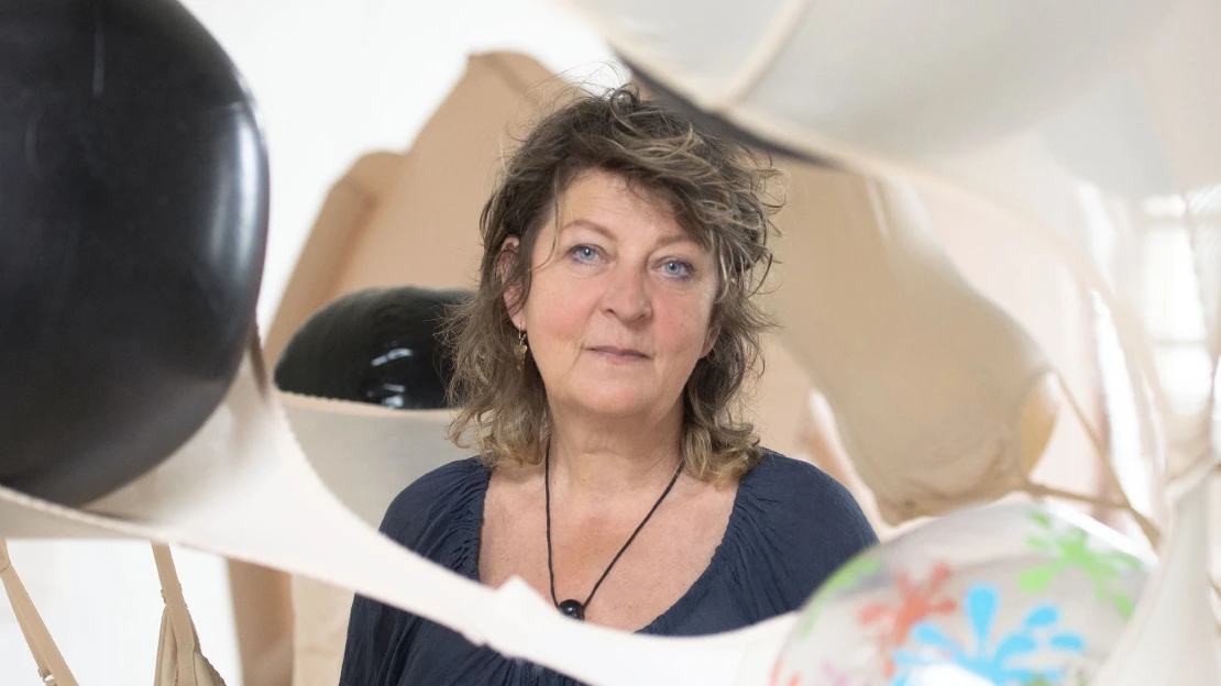 První sólo české umělkyně v Rudolfinu. Projděte se krajinou děl Kateřiny Vincourové