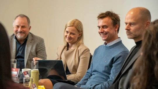 Učitelé si nevěří, děti se do škol netěší. Jak vzdělávání ohrožuje českou budoucnost?