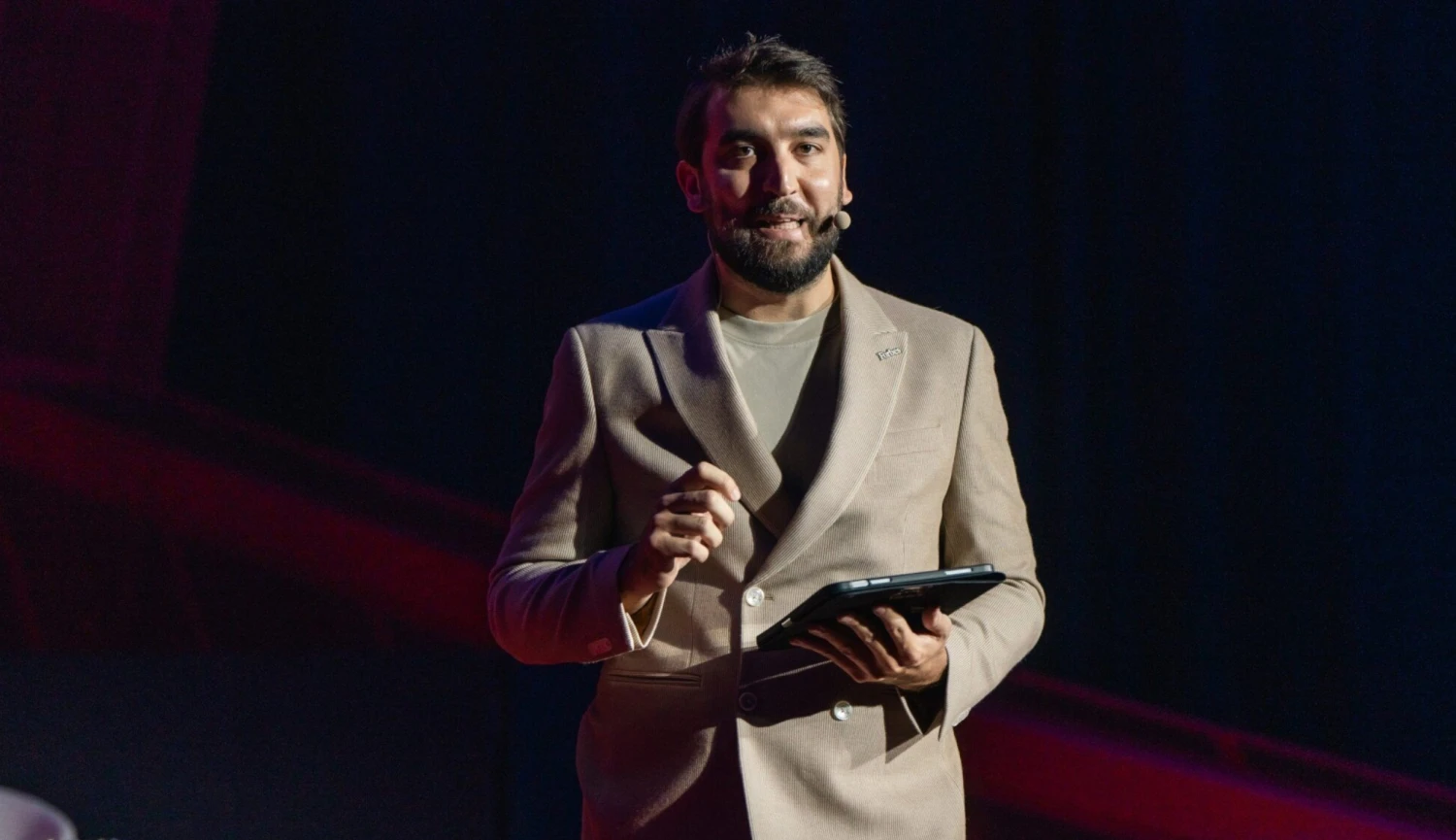 Nakopávač sebevědomí. Která slova zvedala ze židlí na Lepším Česku?