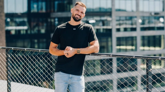 Nekoukám se dál než na příští rok, říká o&nbsp;podnikání v&nbsp;době AI revoluce Lubo Smid