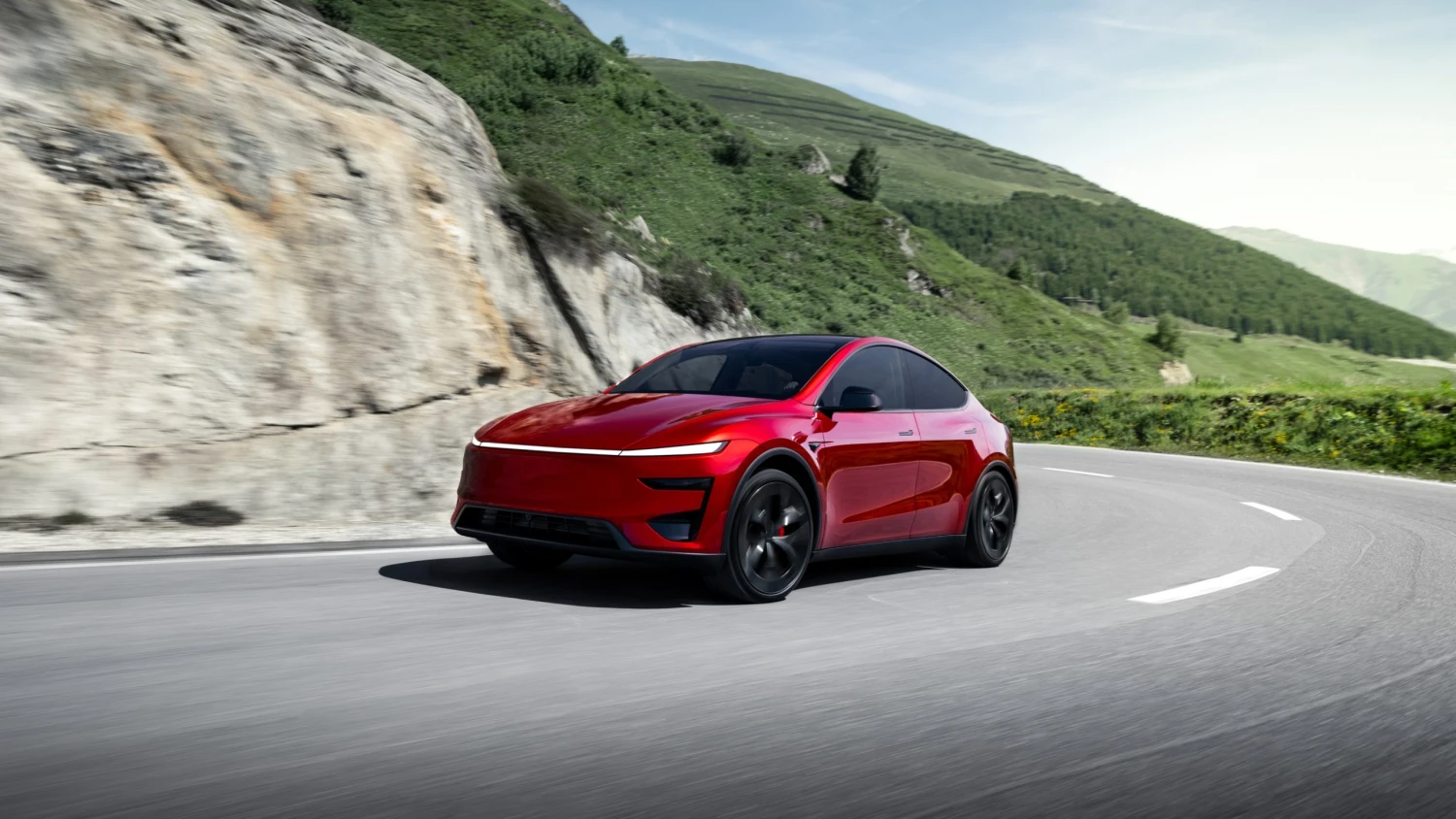 Tesla ve třetím kvartále zvýšila odbyt. Prodala téměř půl milionu vozů