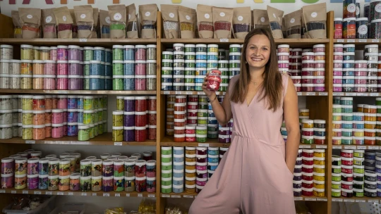 Začala bez půjček i e-shopu. Na modelínách postavila byznys za desítky milionů