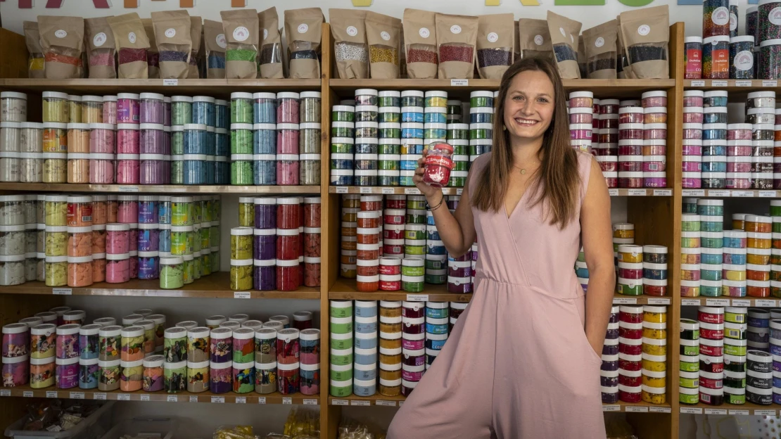 Začala bez půjček i e-shopu. Na modelínách postavila byznys za desítky milionů