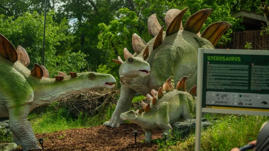 Tyranosaurus rex za milion a půl. Kolik stojí oživit druhohory na okraji Prahy?