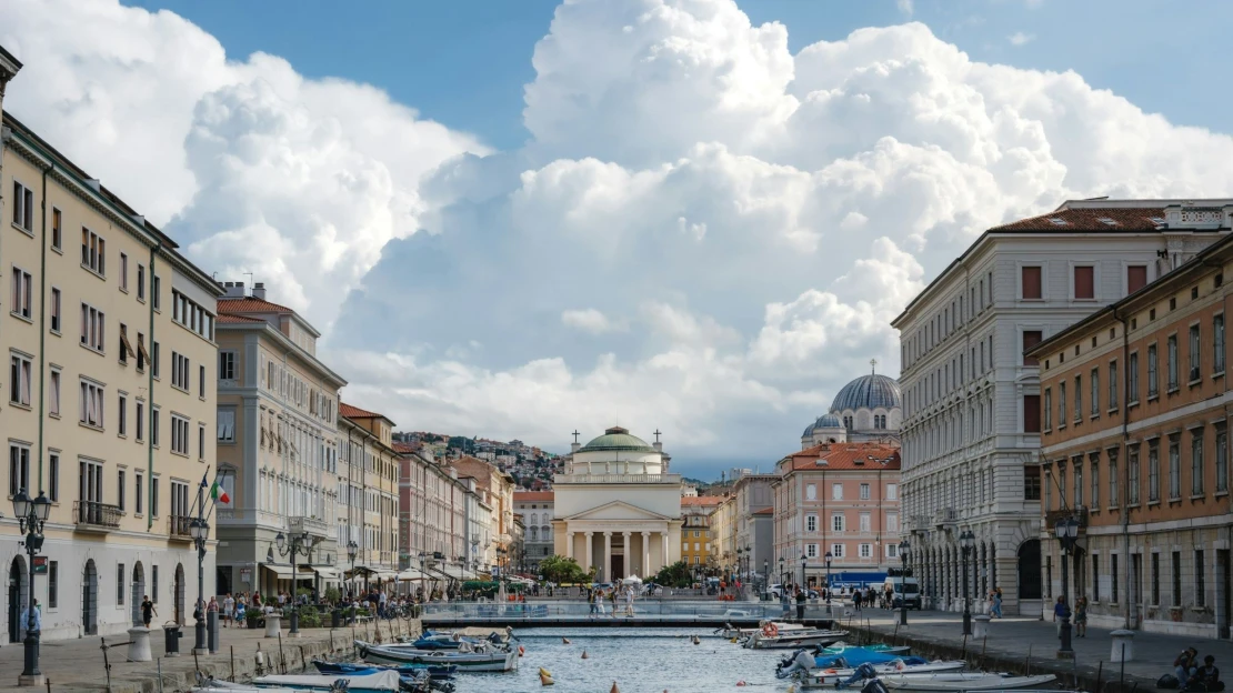 Guide to Julské Benátsko. Italský klenot mezi mořem a horami, kde teče víno