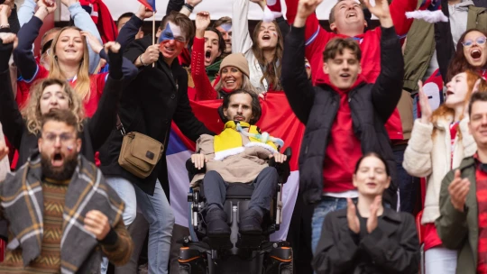 Nemoc ALS bere pacientům tělo, ne duši. Dobrovolníci jim pomáhají žít důstojně