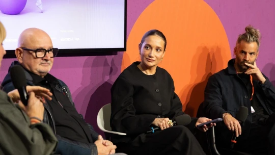 V panelu o skle na Designbloku to vřelo. Poslechněte si v podcastu debatu osobností