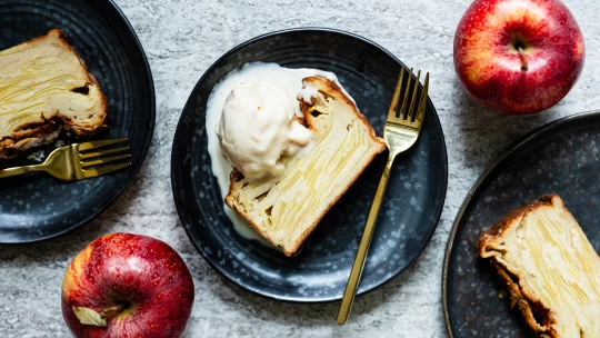 Neviditelný jablečný koláč. Spousta ovoce & minimum těsta