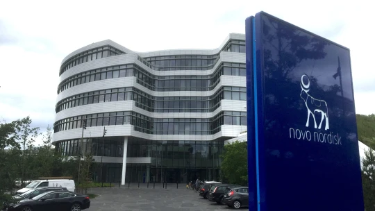 Ranní výběr: Novo Nordisk na americké zteči a&nbsp;chlípný Grok pod palbou kritiky