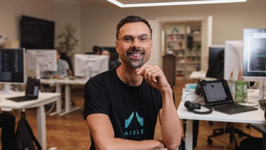 Rok v utajení. Bývalý šéf Avastu Vlček má startup Aisle na obranu před hackery