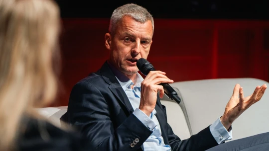 Vytrhávejte koleje. A pozor na geniální kretény a svaté krávy, říká Pavel Řehák