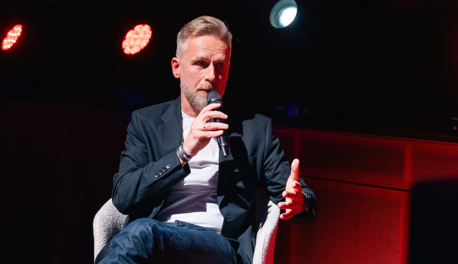 Svět bez kouře už není jen sen. Philip Morris zásadně mění směr, říká Petr Šebek