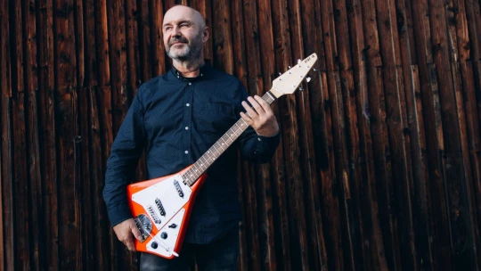 Queen, ZZ Top, Kabát i Chinaski. Na kytary z Hořovic hrají české i světové legendy