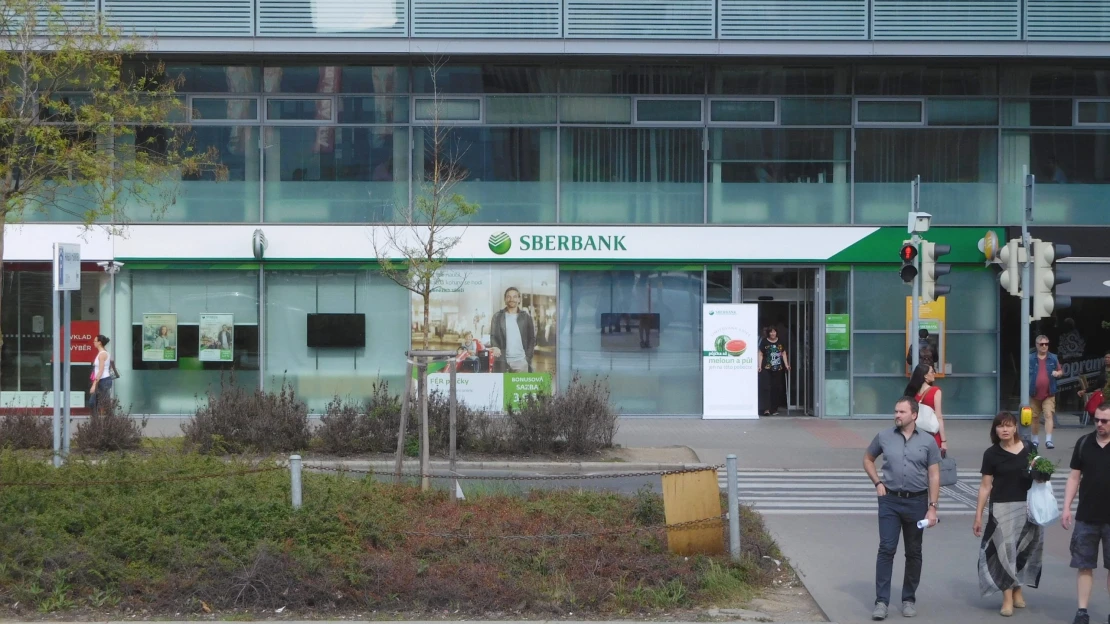 Věřitelé Sberbank se opět dočkají. Soud schválil výplatu 2,4 miliardy korun
