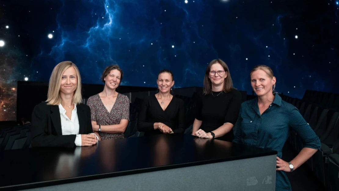 Největší brzda vědy? Kurýr si v Česku vydělá víc než univerzitní profesor