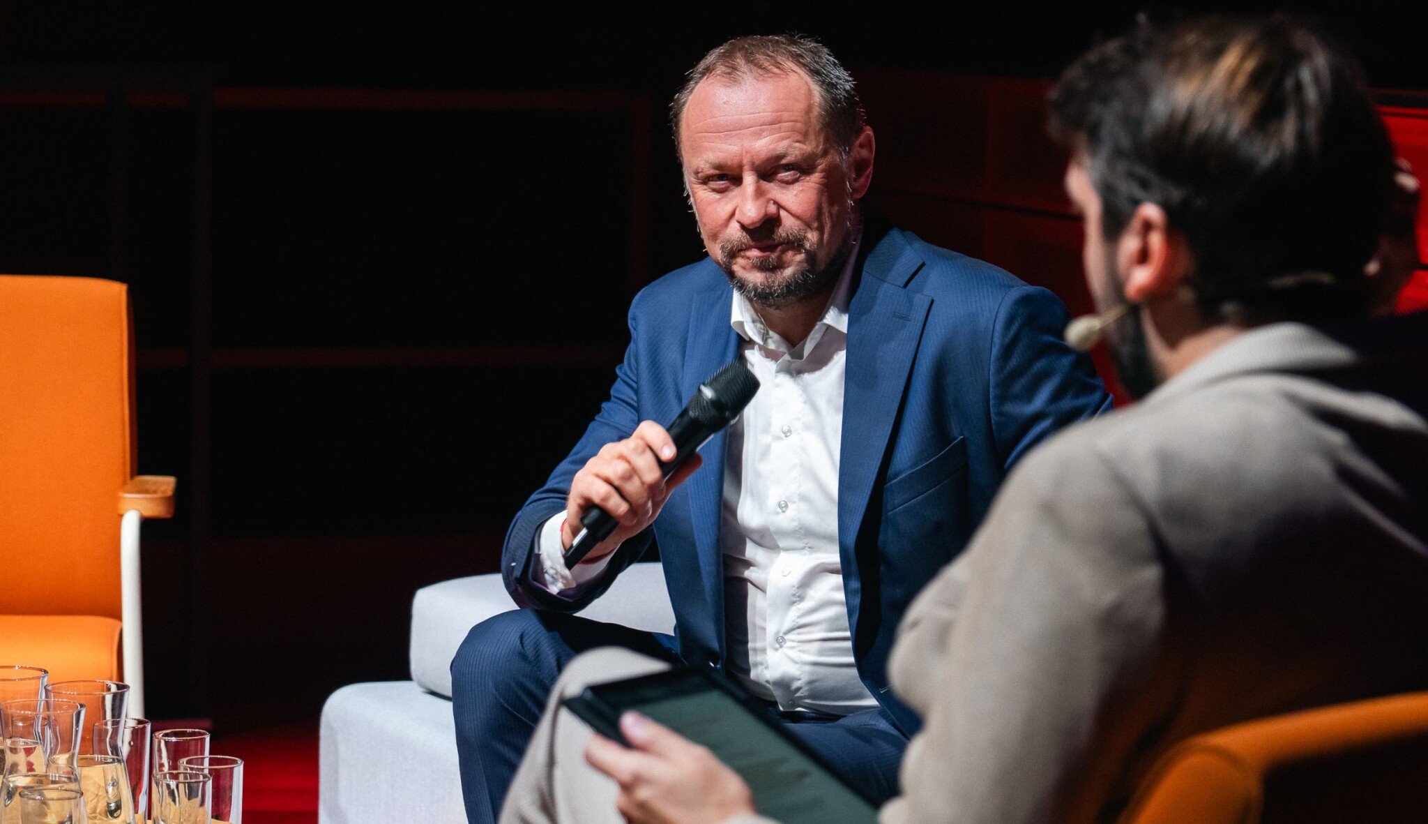 Všechno tady můžeme dělat stejně jako na Západě. Jak mají mladí vnímat Česko?