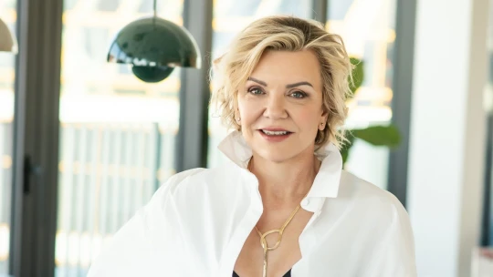 Všechny miliardové nákupy jdou přes ni. Kdo je nejvlivnější žena české farmacie?