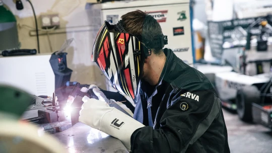 Cerva mění majitele. Výrobce pracovních oděvů chce koupit italská U-Power