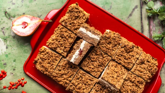 Terapie pečením. Strouhaný koláč, který ukrývá všechny chutě adventu