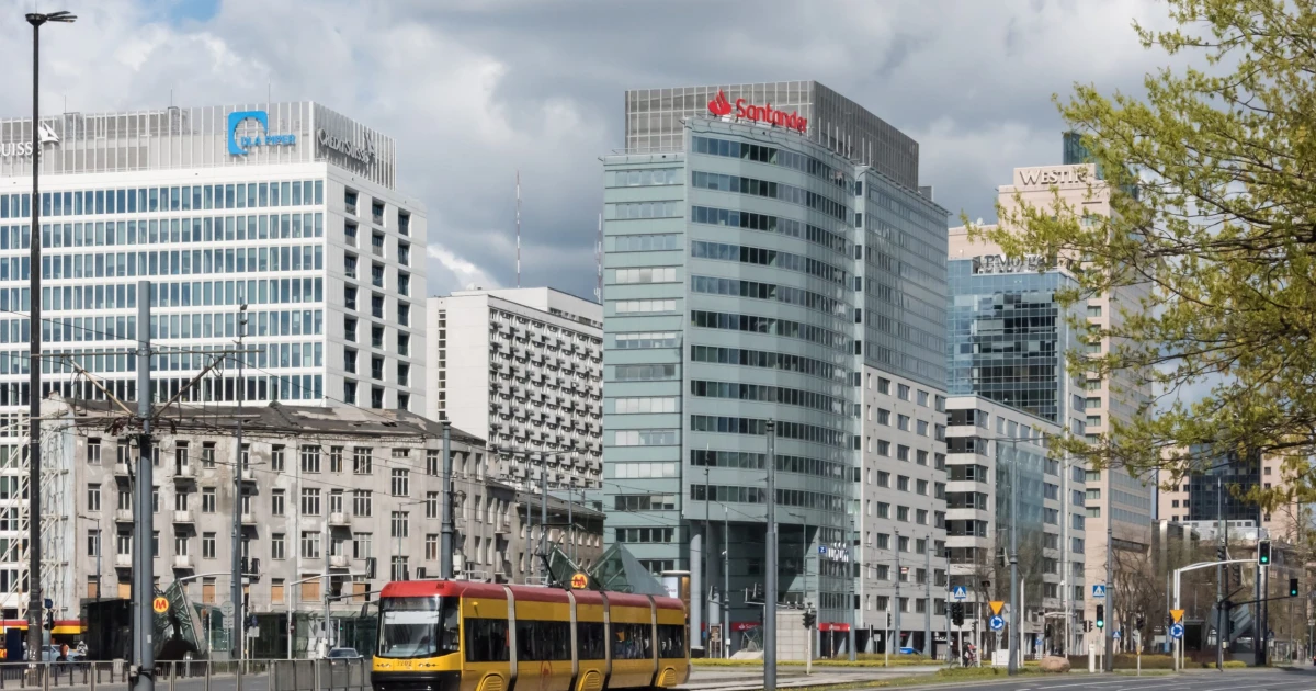 Erste ovládla půlku, o zbytku se jedná. Banka Santander asi skončí v Polsku