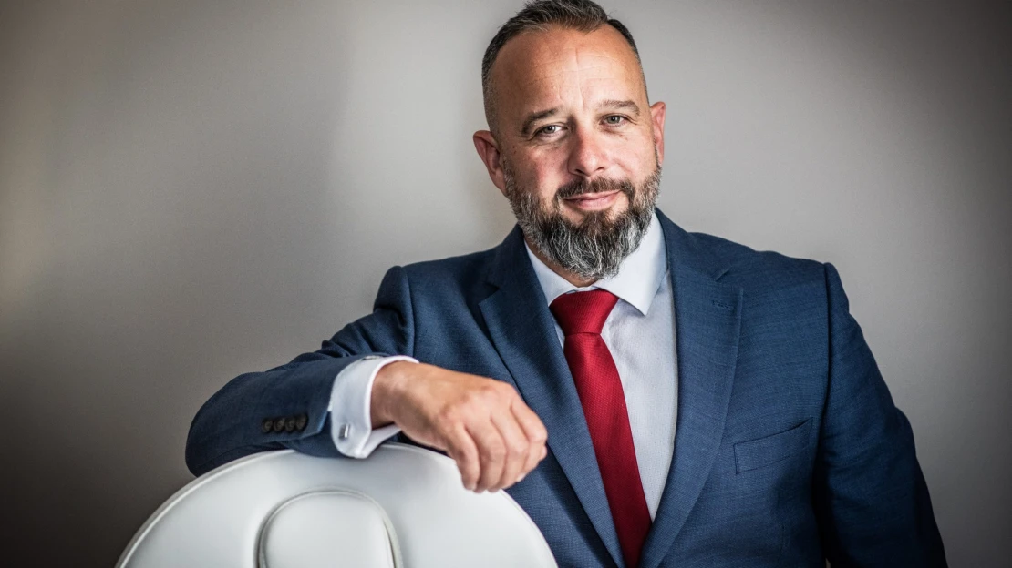 All-in-one. Agel přepisuje standard českého zdravotnictví