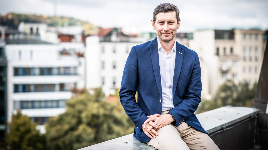Koupíte nejlepší byty v Praze a jen sledujete, jak vyděláváte, láká šéf Fletu