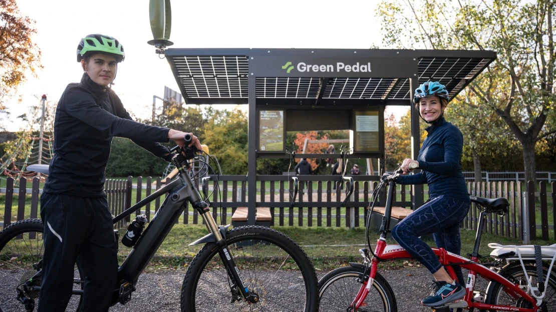 Český startup staví v Rakousku síť samonabíjecích stanic. Vybuduje jich tam 250