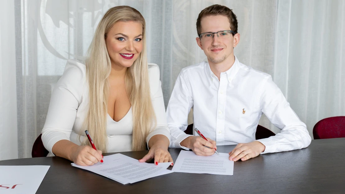 Kijonková zpátky v e‑commerce. Kupuje většinu v největším českém elektro outletu