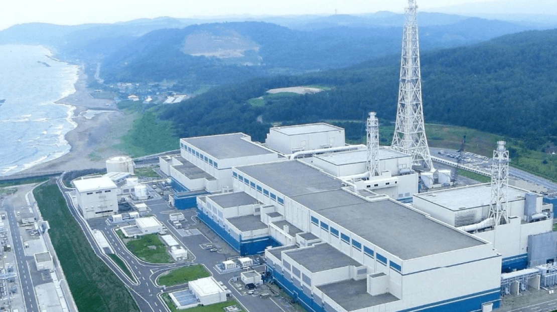 Japonsko chce znovu spustit největší jadernou elektrárnu světa. Stojí od havárie ve Fukušimě